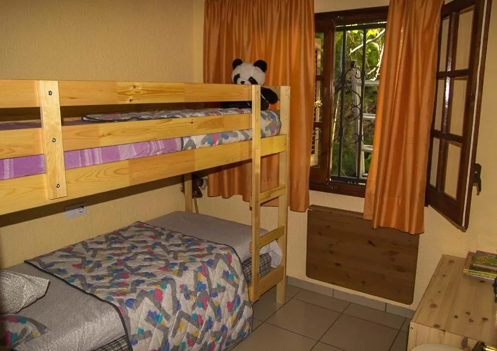 Villa Casita blanca con fibra óptica y piscina cominutaria Tossa de Mar 0*,
