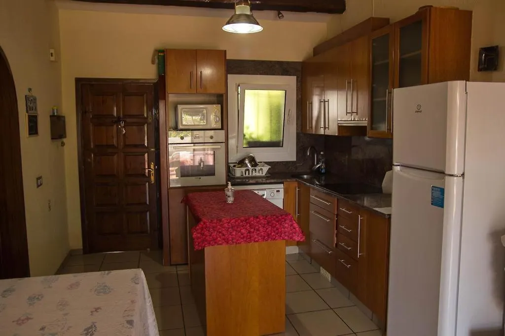 Сasa de vacaciones Villa Casita blanca con fibra óptica y piscina cominutaria Tossa de Mar